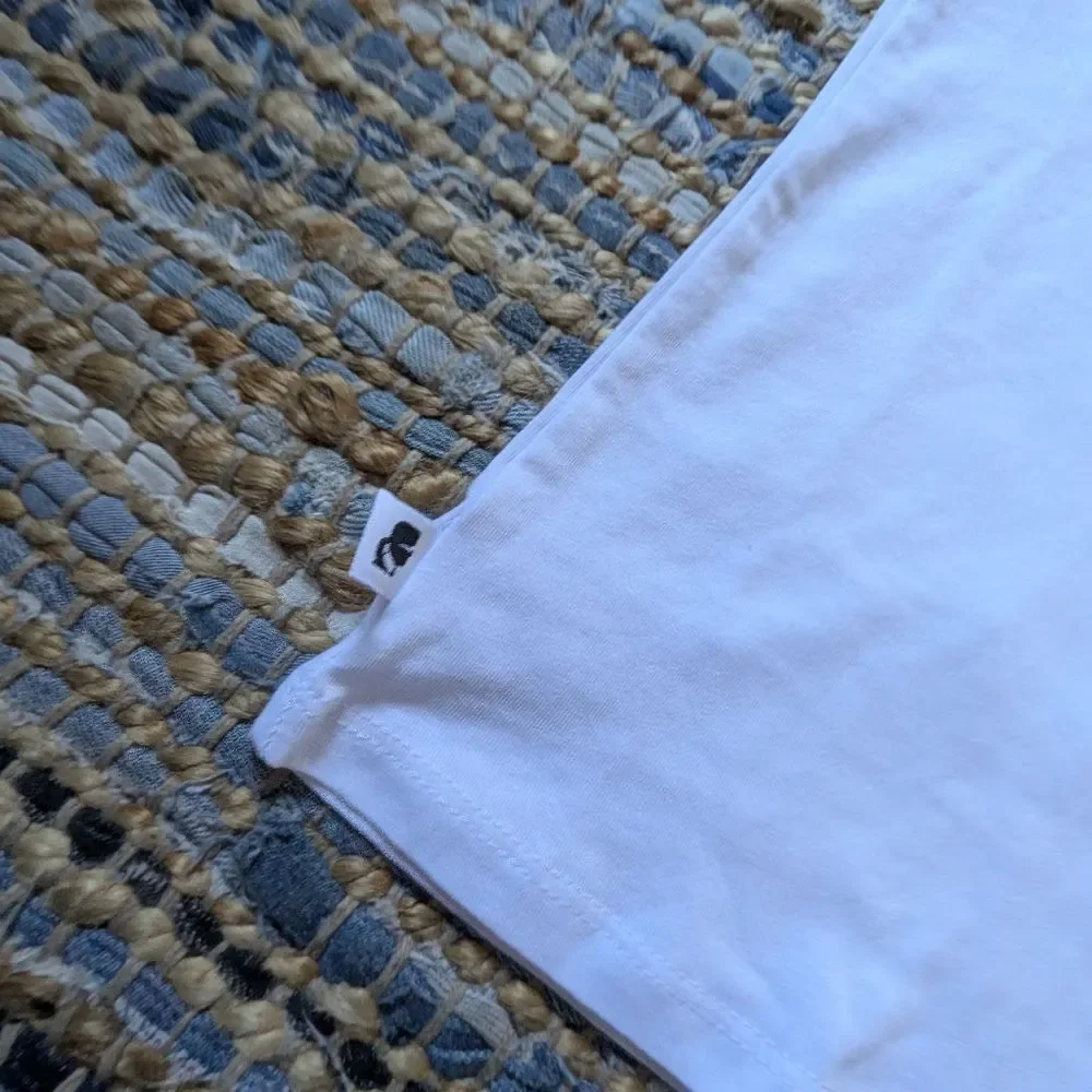 Karl Lagerfeld Paris White Graphic Tee Shirt S Eiffel Tower Iconic Parisian Chic
